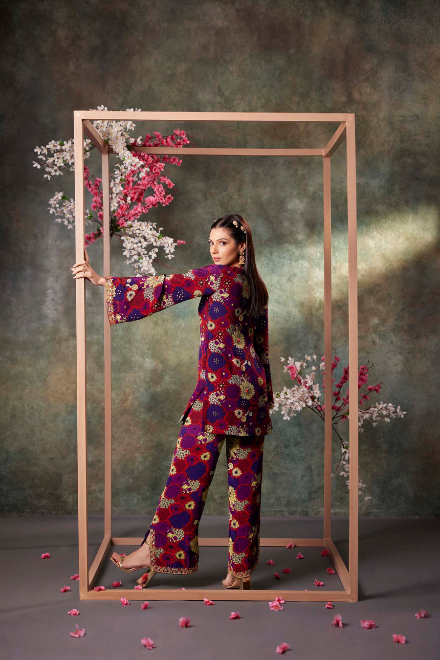 Purple Printed Kurta And Pants Set With Embroidery